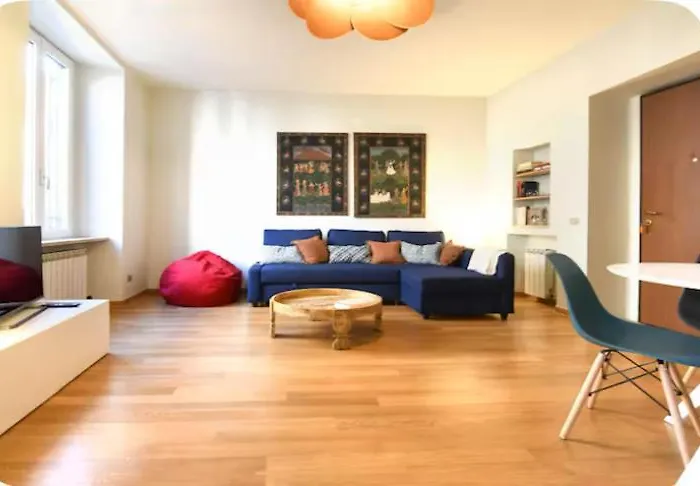 Corso Genova Apartment, Navigli Area, Center アパート