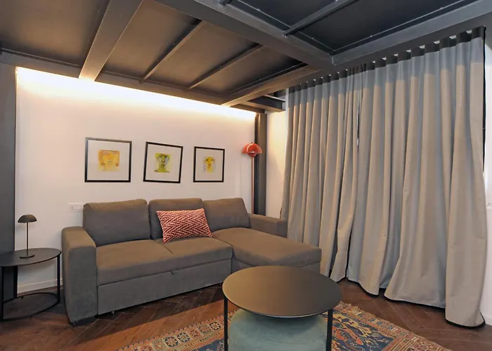 Giovio Loft * Milão