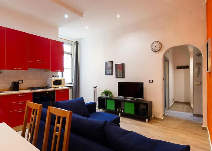 Colorful Porta Romana Apartment *