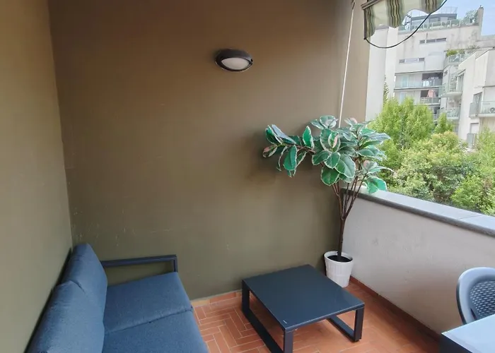 아파트 With Exclusive Terrace In Downtown With Ac,wifi,subway M1 M2 In Shopping Area *
