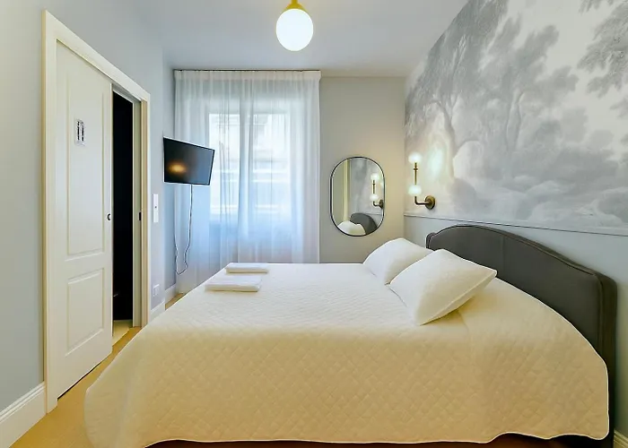 Casa Angelo Design Flat - Milan, Porta Venezia, 3 Metro Stops Duomo Apartament *