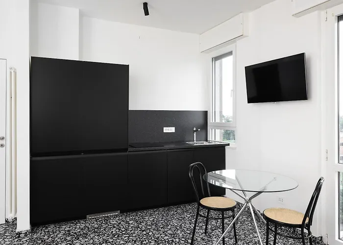 Guesthost - Mm2 Udine - Lovely * Milano