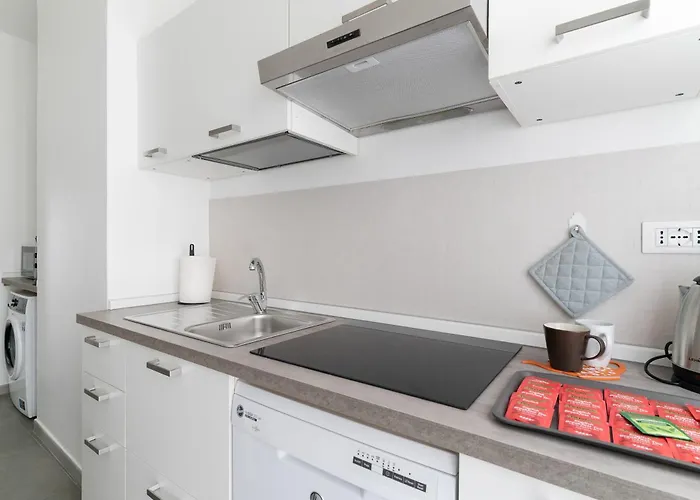 Guesthost - Cimiano M2 Cosy Appartamento