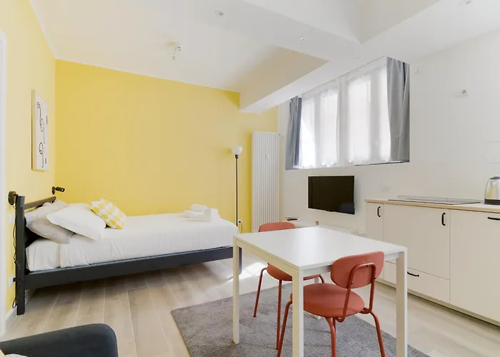 Guesthost - Cosy Milano- Bande Nere M1