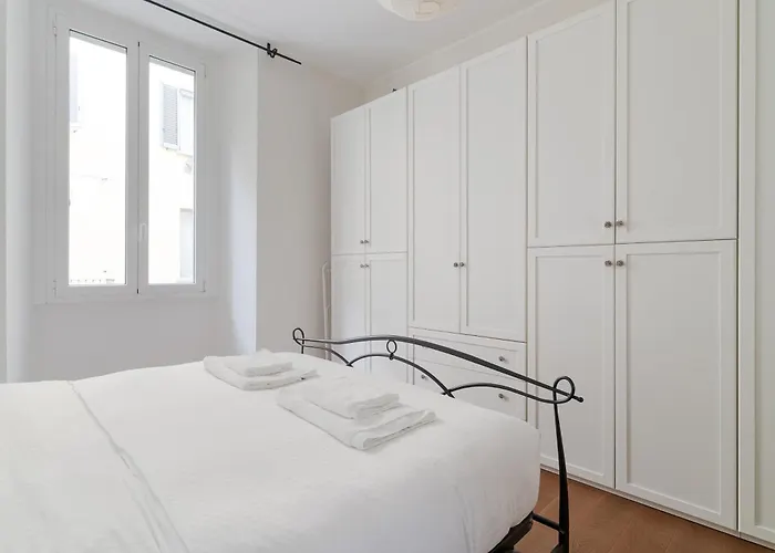 Guesthost - Porta Venezia & Buenos Aires