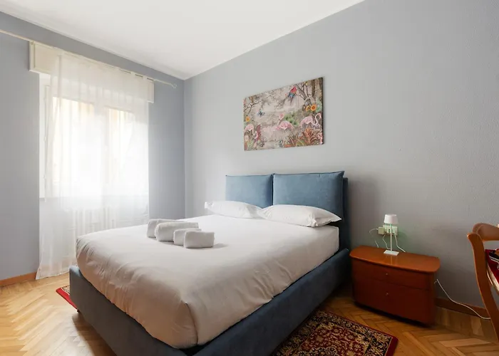 아파트 Guesthost - Unimi & Politecnico Roomy With Balcony 밀라노