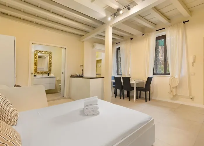 Junior Milano- Quiet And Comfort * Milan