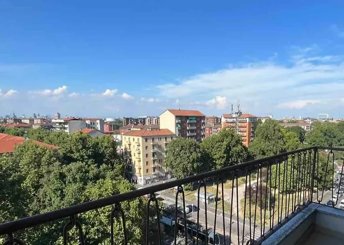 Simona -bocconi,naviglio,duomo,milano-cortina,ieo,iulm,assago Forum Milán