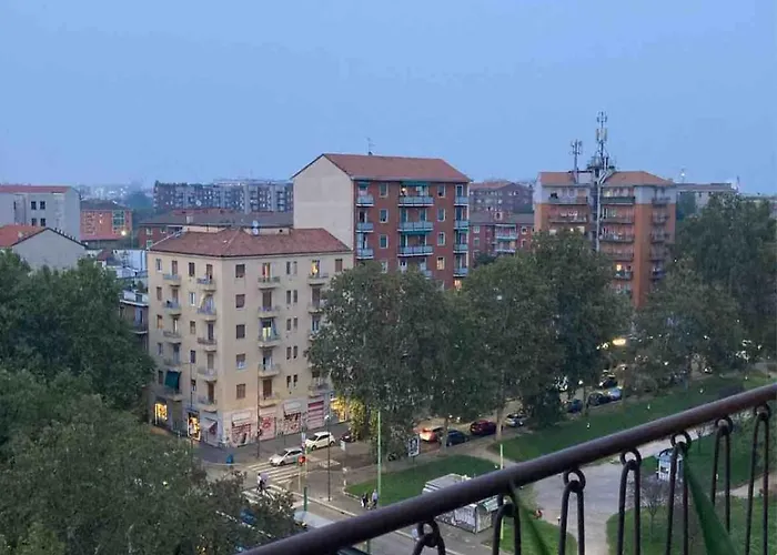 Simona -bocconi,naviglio,duomo,milano-cortina,ieo,iulm,assago Forum * Milán