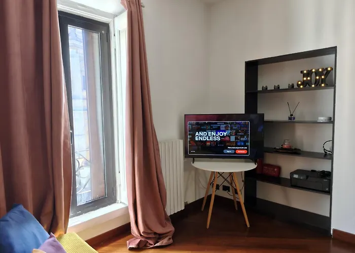 Center Urban Apt, Ac, Wifi, Metro M3 Duomo Appartamento *