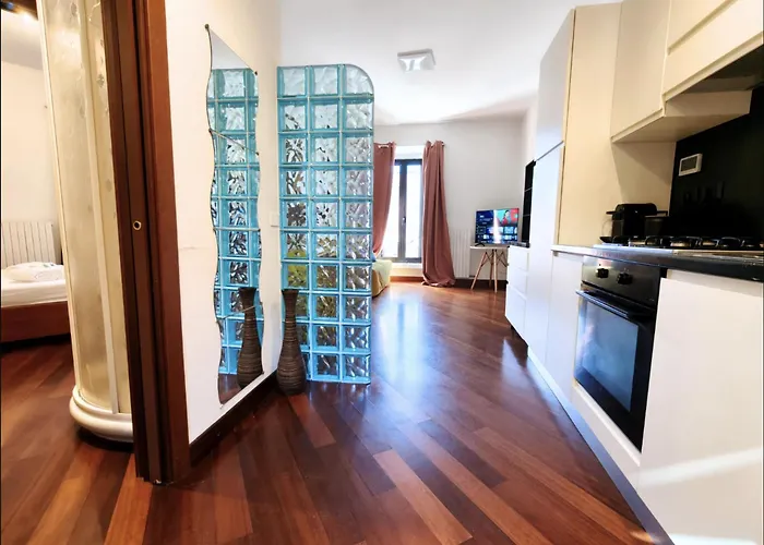 Appartamento Center Urban Apt, Ac, Wifi, Metro M3 Duomo