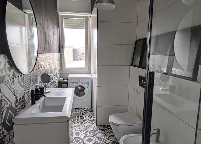 Entire And Charming Flat On Navigli In