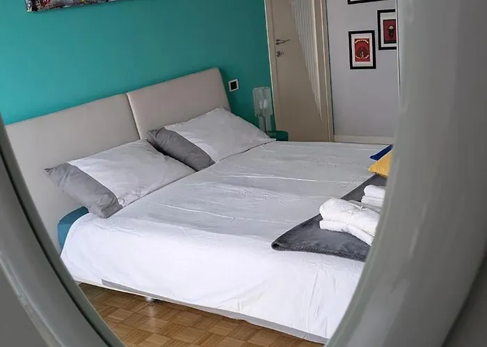 Entire And Charming Flat On Navigli In