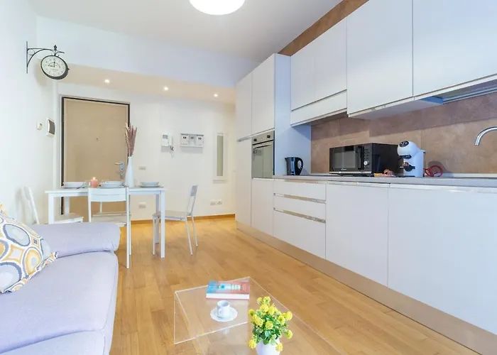 S&m - Casa Taras Maciachini M3 Mailand