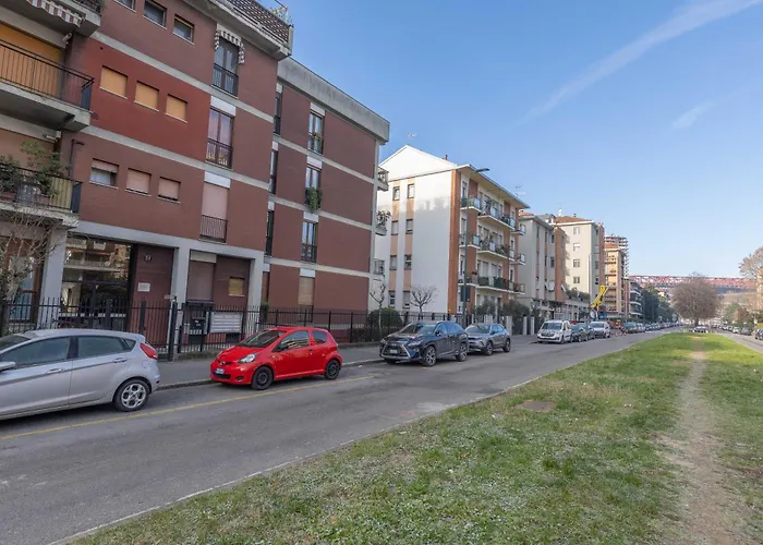 - San Siro Corner, With Private Parking Daire Milano