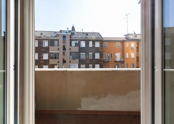 Hello Navigli * Milánó