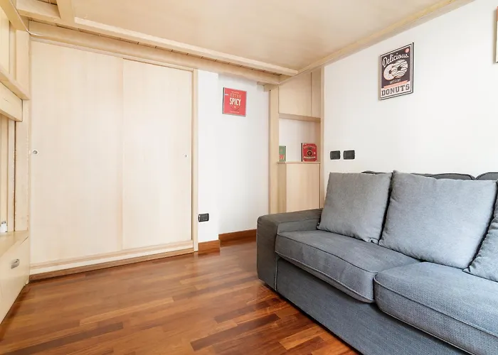 Apartamento Guesthost - Sempione Bright Milão