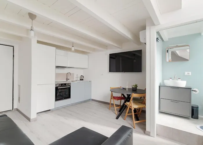 Guesthost - Cozy Loft-studio Flat In Crescenzago * Μιλάνο