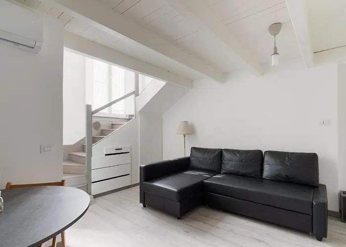 Guesthost - Cozy Loft-studio Flat In Crescenzago Μιλάνο