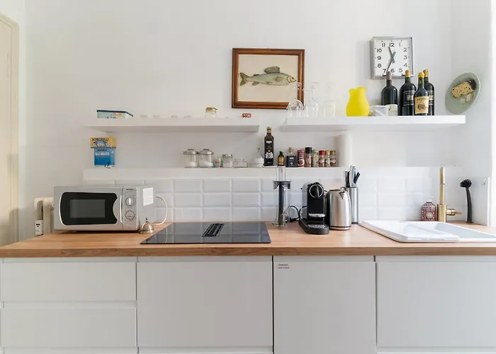 Guesthost - Ghisolfa Bright Apartment Mailand