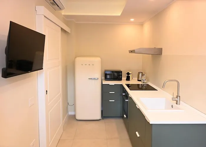 Apartment Smart Living Coronelli, Due Passi Da M4 *