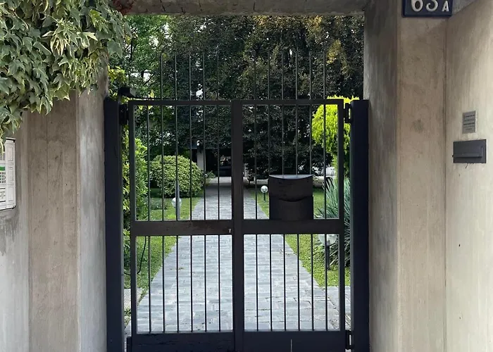 3 Bedrooms With Terrace Close To The Center Mailand
