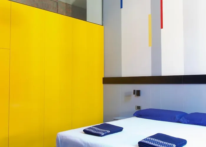 Bocconi Color * מילאנו