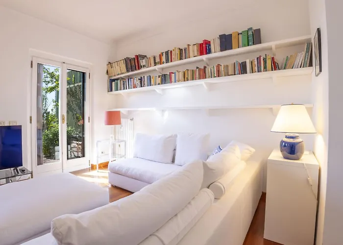 Bianca Di Savoia Terrace View By Interhome ミラノ