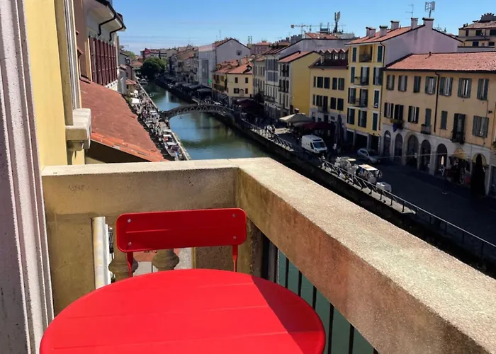 아파트 Alzaia Naviglio Grande 40