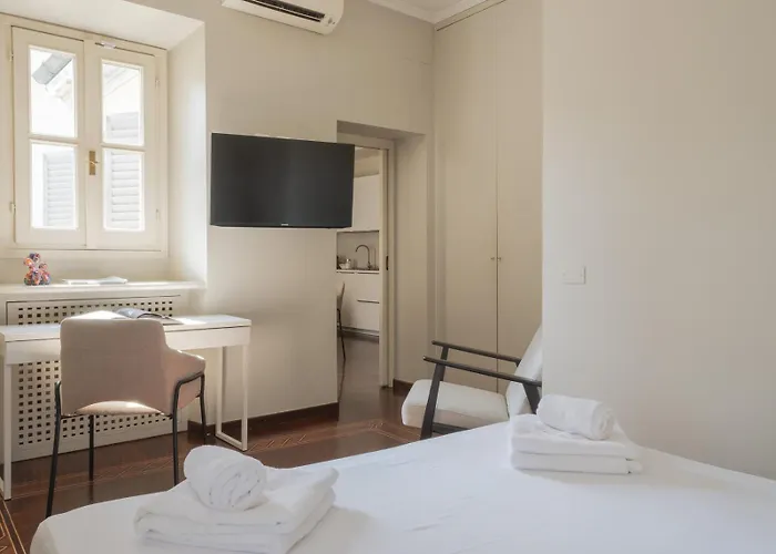 شقة Bright & Chic 1bdr With Shared Rooftop Terrace In San Babila *