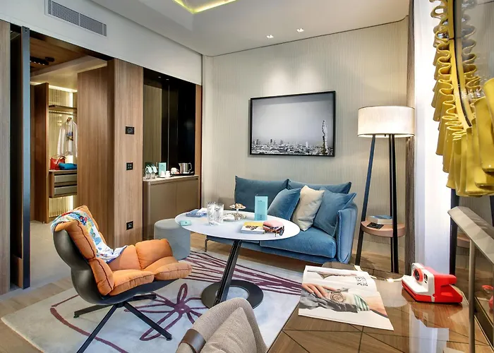 Cavour 4*