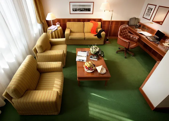 Cavour Hotel 4*