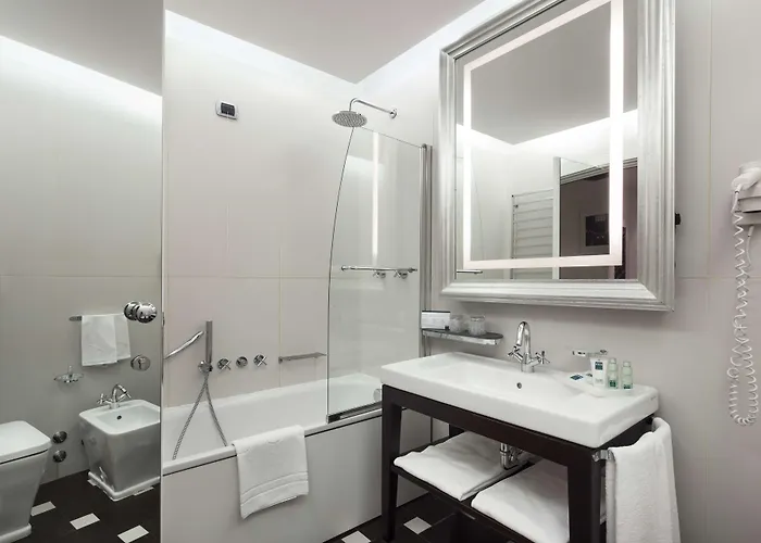 Cusani Hotel 4*
