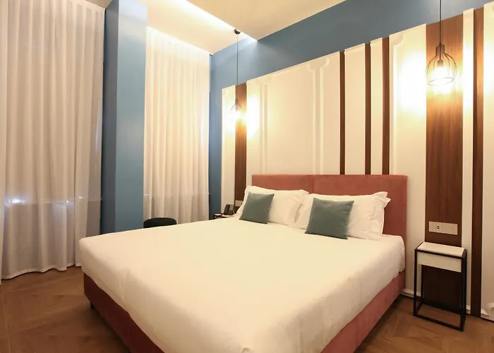 The Floor 3*
