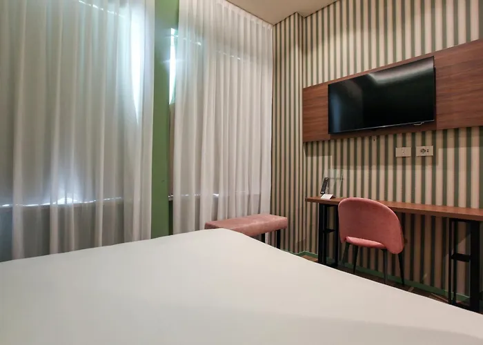 The Floor Hotel
