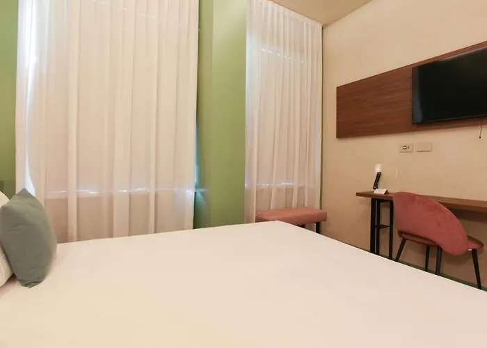 Hotel The Floor 3*