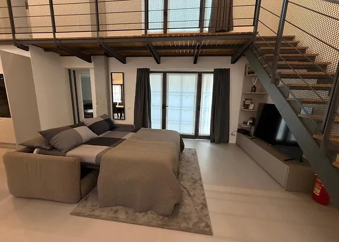Luxury House In Pietrasanta 130 Mq * Milan