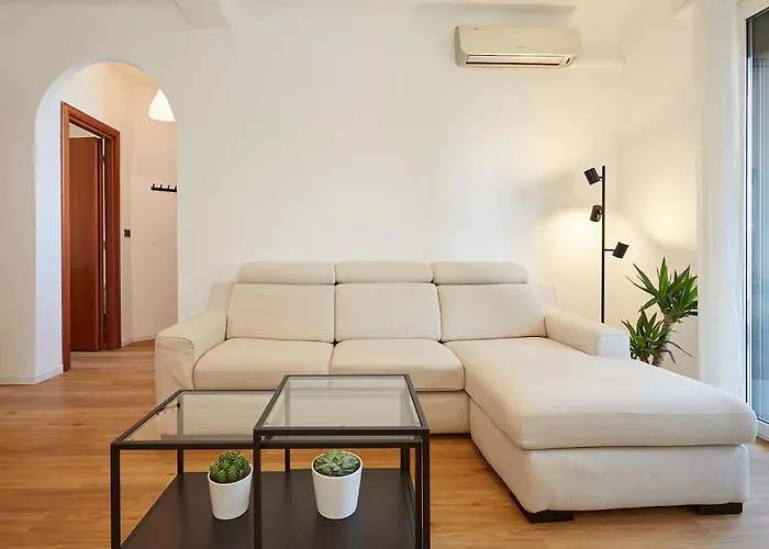 Family Friendly & Spacious W Balcony Metro * Mediolan
