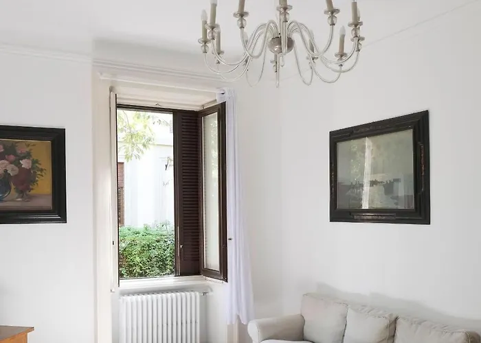 Comecasa 3 Bedrooms Near Bocconi Διαμέρισμα