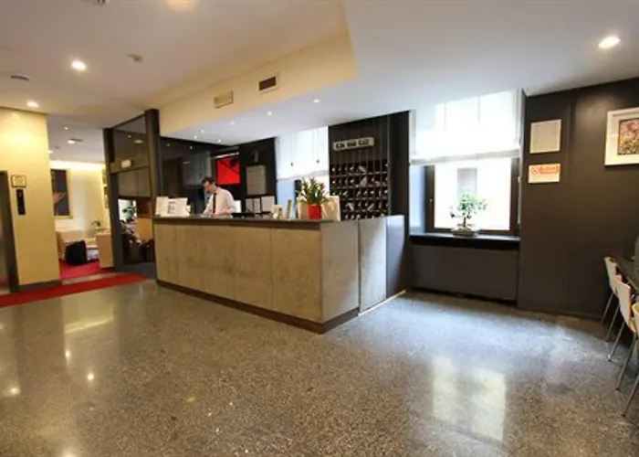 Club Hotell 3*