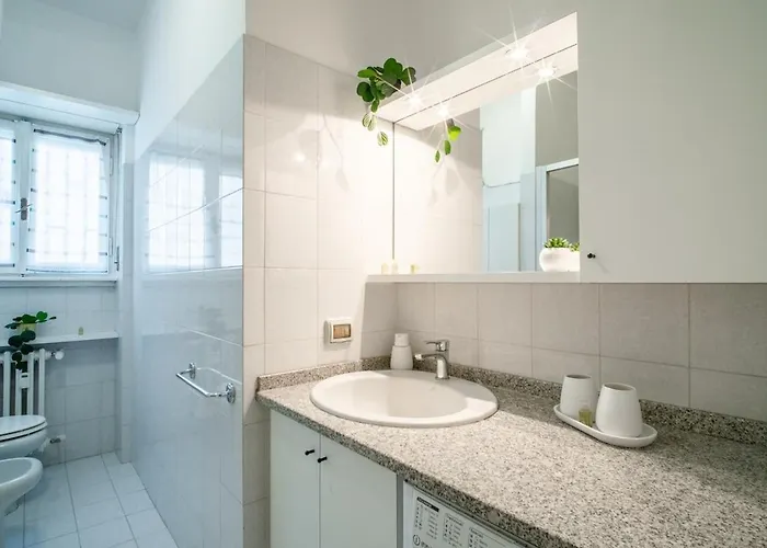 Duomo 10 Minutes Away Spacious 5 Pax Balcony Wifi Ac * Milán