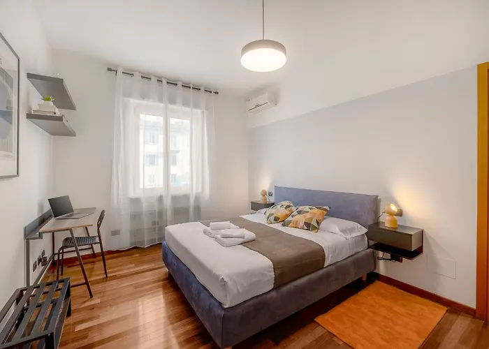 Spacious Design Flat At Navigli At 15 Min From Duomo Милан