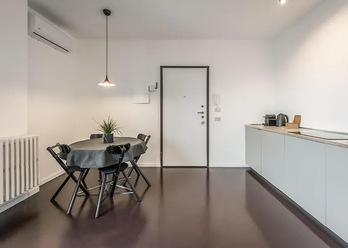 Apartment Station Milan