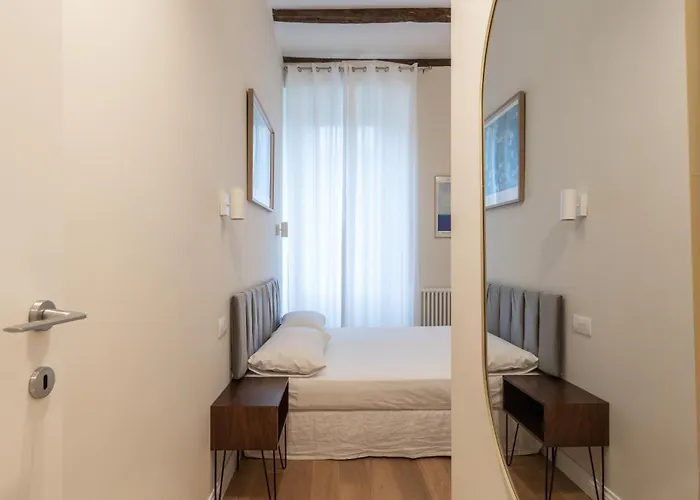 Designer In A Unique Setting Near M2 - Berra 10 Apartament *