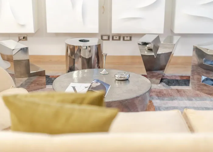 Lejlighed Breraprivata, Con Giardino E Jacuzzi Ad Uso Esclusivo - *