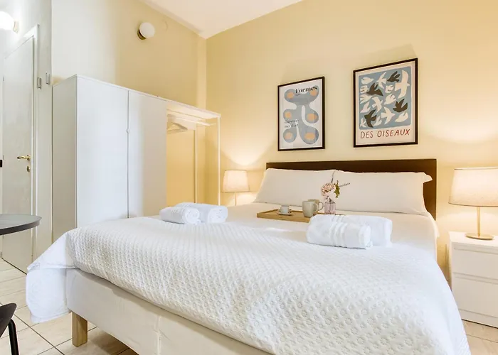 Easylife - - Montenero 29 F - Porta Romana Апартаменты *