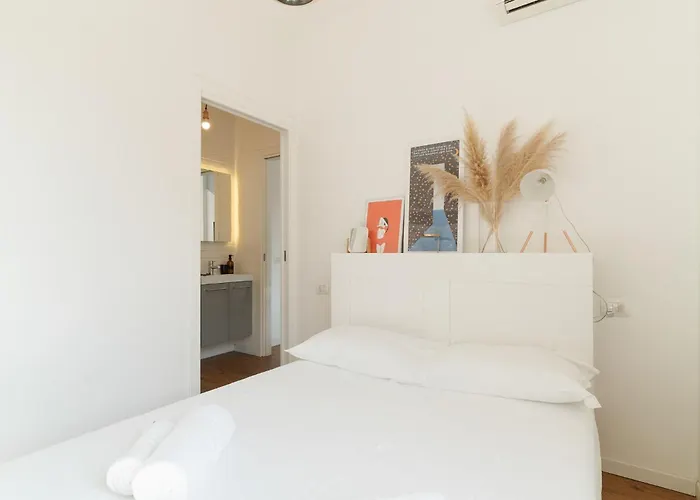Guesthost - M2 Sant'agostino Bright 아파트