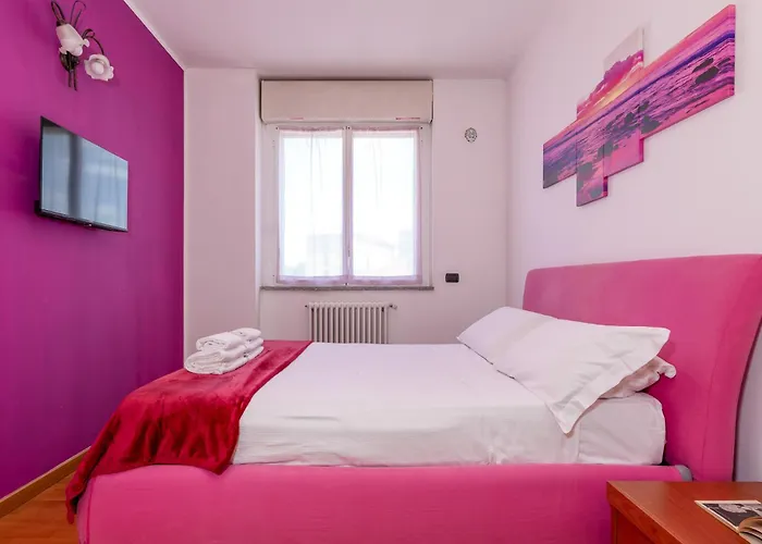 Apartament Private Terrace & 2 Bedrooms Near Bosco Verticale