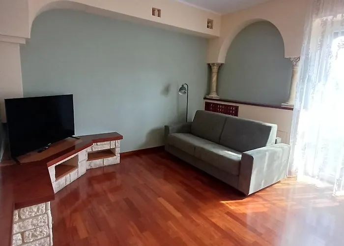 Apartment La Tana In Via Boifava In