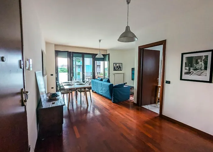 Large With Terrace * 米兰